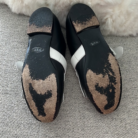 TODS unique leather flat shoes - Picture 9 of 10